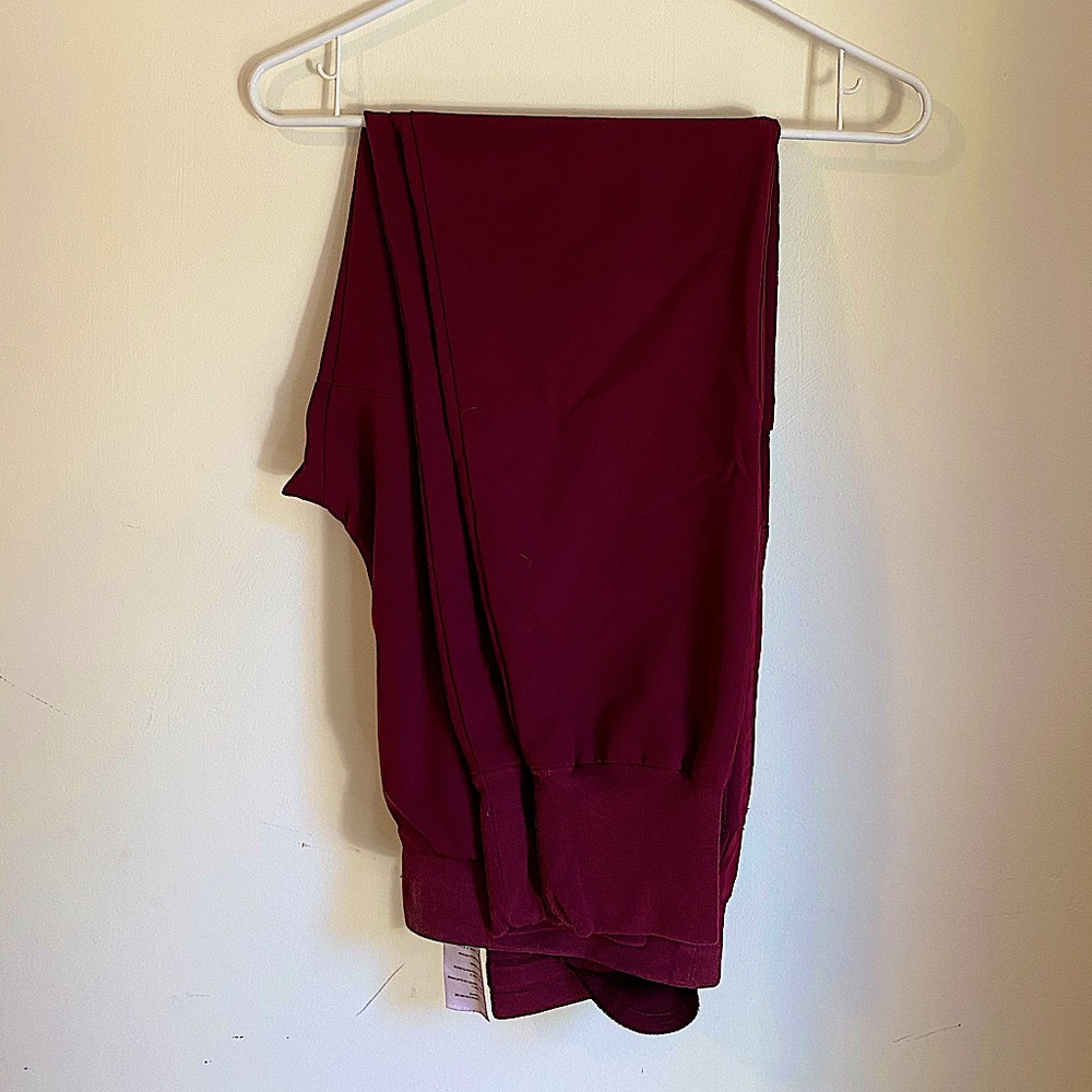 Women’s FIGS Nepal Jogger Scrub Pants - Medium Tall (Burgundy)